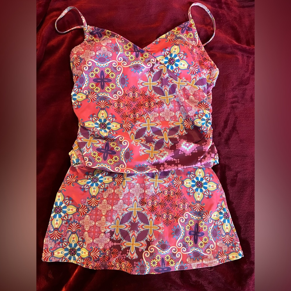 Cute and Flattering Tankini Skirted Swimsuit